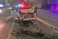 Ночью в Туле водитель легковушки врезался в реанимацию, Фото: 3