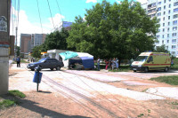 В Туле легковушка протаранила торговую палатку, Фото: 9