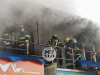 Пожар в кровельном центре на ул. Мосина, Фото: 1