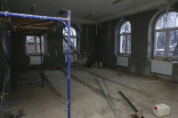 Дмитрий Миляев проверил, как идет ремонт вечерней школы на ул. Зорге, Фото: 2