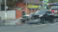 На ул. Болдина Renault протаранил ВАЗ, Фото: 3