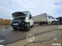 На Щекинском шоссе столкнулись микроавтобус и грузовик, Фото: 4