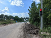 В Скуратово после 6 месяцев ремонта открыли дорогу, но только одну полосу, Фото: 5