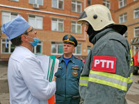 Учения МЧС: В Тульской областной больнице из-за пожара эвакуировали больных и персонал, Фото: 25