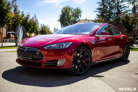 Владелец первого электромобиля Tesla рассказал, почему теперь не хочет ездить на других машинах, Фото: 28