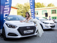 Компания «Автокласс-Лаура» представила на «Параде невест» новый Hyundai i40, Фото: 2