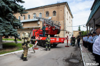 Пожарные эвакуировали людей из здания УМВД России по Тульской области, Фото: 62
