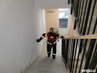 Тульские пожарные провели соревнования по бегу на 22-этаж, Фото: 28
