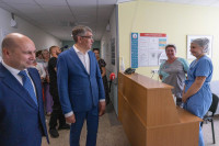 Дмитрий Миляев посетил госпиталь ветеранов войн и труда, где проходят реабилитацию участники СВО, Фото: 1