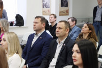 Депутаты областной Думы наградили жен участников СВО, Фото: 6