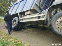 В Туле на ул. Луначарского грузовик провалился под землю, Фото: 9