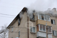 В пятиэтажке на ул. Галкина в Туле загорелась квартира, Фото: 13