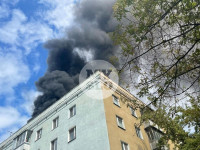 В центре Красноармейского проспекта в Туле загорелась крыша многоэтажки, Фото: 5