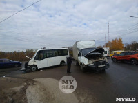 На Щекинском шоссе столкнулись микроавтобус и грузовик, Фото: 6