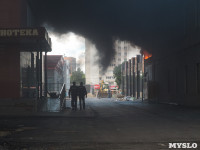 Загорелся недостроенный ТЦ на Красноармейском проспекте, Фото: 26