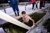 Корги-переживашки, новые ощущения и праздничная традиция: в Туле состоялись Крещенские купания, Фото: 80