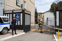Пожарные эвакуировали людей из здания УМВД России по Тульской области, Фото: 60