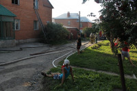Пять пожарных расчетов тушили гараж в Туле, Фото: 8