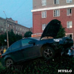 Авария в Узловой: "Шевроле" взлетел на клумбу, Фото: 4