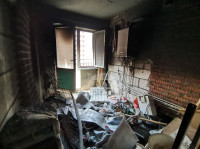 В Туле в Левобережном загорелась квартира: из окна спасатели вытащили женщину с младенцем, Фото: 6