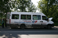 Авария на повороте на Косую Гору: микроавтобус и грузовик, Фото: 13