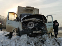 В Туле водитель бетономешалки и военные потушили горящую на трассе ГАЗель, Фото: 3