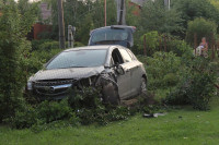 В Туле "Opel" перелетел бордюр и протаранил припаркованный "Infiniti", Фото: 11