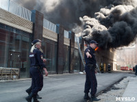 Загорелся недостроенный ТЦ на Красноармейском проспекте, Фото: 42