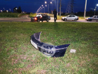 В Туле водитель каршерингового авто врезался в легковушку и «разминулся» с продуктовой палаткой, Фото: 7