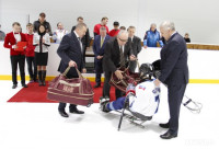Председатель правительства Тульской области Юрий Андрианов вручил санки следж-хоккеистам региона, Фото: 6