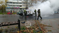 На ул. Фрунзе после ДТП вспыхнул автомобиль, Фото: 4