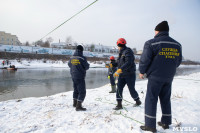 Провалившийся под лед школьник и терпящий бедствие рыбак: спасатели провели учения на Упе в Туле, Фото: 9