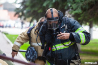 Пожарные эвакуировали людей из здания УМВД России по Тульской области, Фото: 15