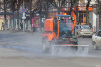 Смыть грязь и пыль: на улицах Тулы началась весенняя уборка, Фото: 22