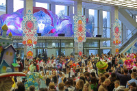 Почти 200 детей из Тульской области побывали на новогоднем представлении в Москве, Фото: 5