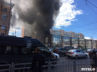 Загорелся недостроенный ТЦ на Красноармейском проспекте, Фото: 1