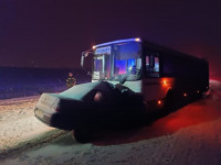 Фото последствий лобового ДТП с автобусом и легковушкой под Узловой, Фото: 3