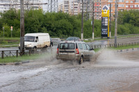 В Туле после дождя затопило улицу Ложевую, Фото: 17