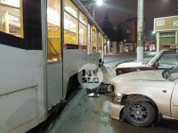 На ул. Марата в Туле столкнулись трамвай и легковушка, Фото: 2