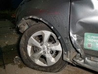 В Туле водитель каршерингового авто врезался в легковушку и «разминулся» с продуктовой палаткой, Фото: 12