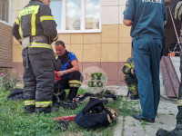 В Туле в Левобережном загорелась квартира: из окна спасатели вытащили женщину с младенцем, Фото: 13