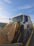 На трассе М-4 грузовик врезался в «Газель» с дорожными рабочими, Фото: 4