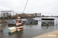 Упа в Туле затопила детскую площадку и кафе на Пролетарской набережной, Фото: 12