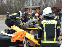 В Туле проходят региональные соревнования среди спасателей по ликвидации последствий ДТП, Фото: 37