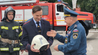 Одоевские пожарные встретились с актером Виктором Добронравовым и побывали на съемочной площадке, Фото: 1