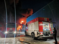 Крупный пожар в ангаре на Комбайновом заводе в Туле: фоторепортаж, Фото: 9