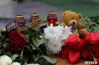 Трагедия в Казани: Туляки несут цветы в память о погибших, Фото: 2