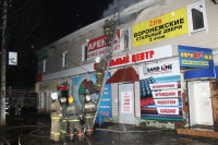 На ул. Оборонной в Туле сгорел магазин., Фото: 23