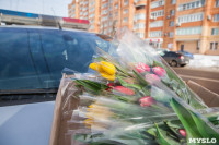 Сотрудники ГИБДД дарили тулячкам тюльпаны, Фото: 12