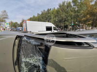 В Туле на ул. Оборонной Renault Logan после ДТП опрокинулся набок, Фото: 16